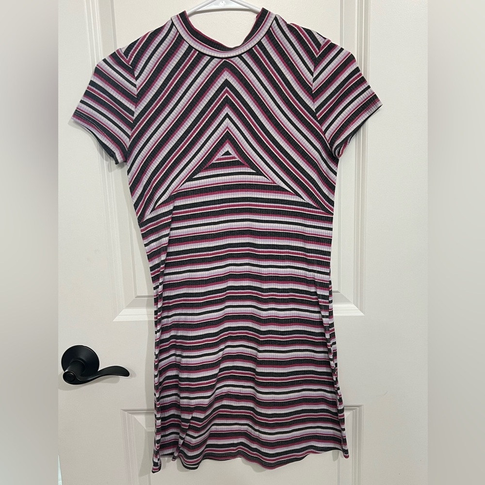 Lover Fire Girls striped short sleeve dress- Large